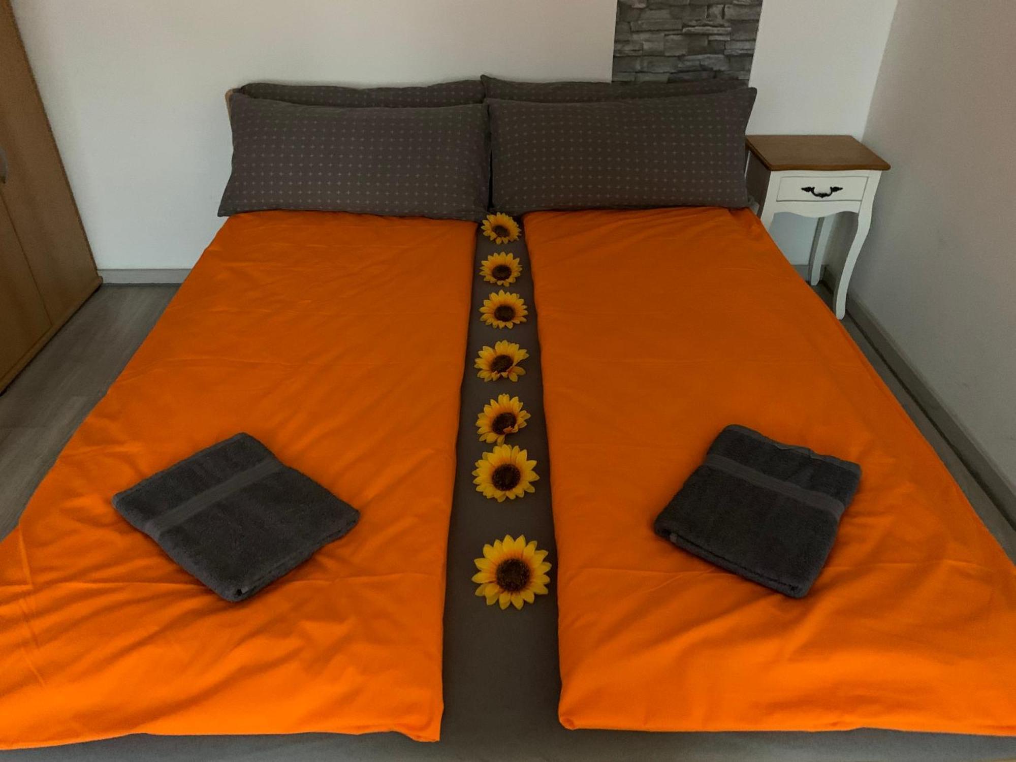 Sunflowers Apartament *