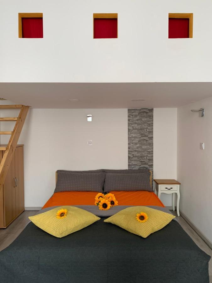 Sunflowers Apartament