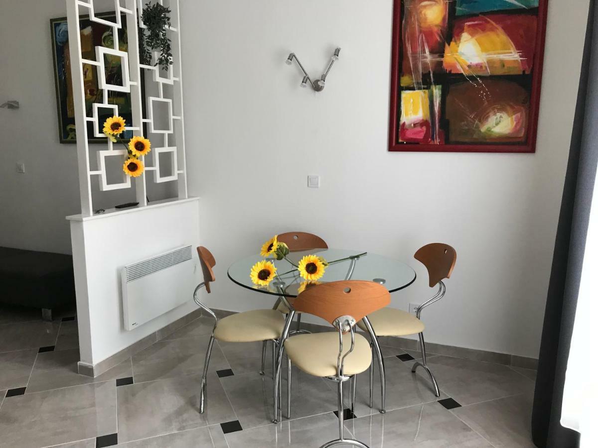 Sunflowers Apartment Budapest